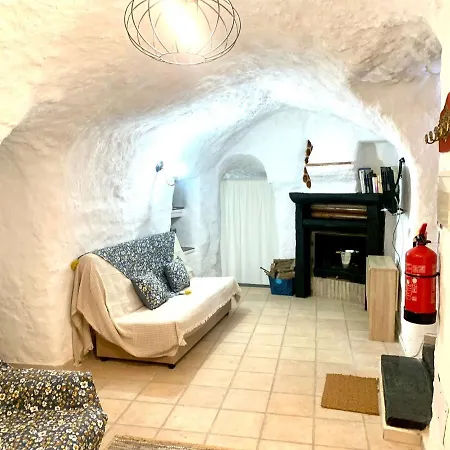 Casa Cueva La Parra. Terque